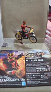 Kuuga 加 trychaser figure rise standard kamen rider 模型