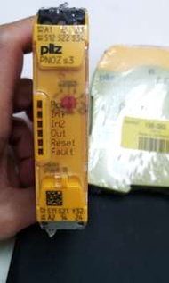 PNOZ S3 75103  安全繼電器