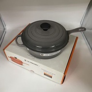 Le Creuset 鑄鐵鍋 灰黑色 附盒 26cm ( 10-1/4”)