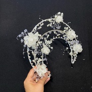Innovative ao dai, modern ao dai with lotus motifs, Xinh Tin Tran hair accessories
