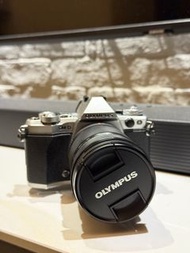 Olympus OM-D E-M5 Mark II + 40 -150mm 鏡頭