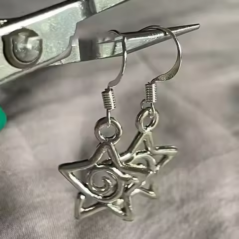 1pair Korean Fashion Cute Star Swirl Earrings Gothic Charms Rivet Earrings Women Punk Grunge Jewelry