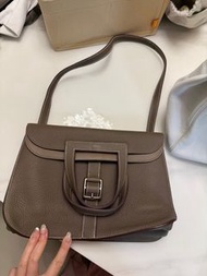 Hermes Halzan 31
