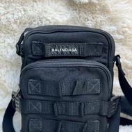 Balenciaga ARMY 斜挎郵差包 黑色 尼龍