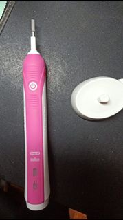 ORAL B PRO2 2000 電動牙刷