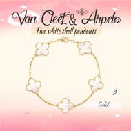 1 VAN CLEEF& ARPELS Five white shell pendants Bracelet