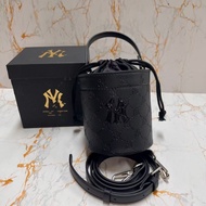 Korea Korea MLB Fashion Perfume Bag Cute All-Match Diagonal One-Shoulder Portable Leather Style Embossed Full Label NY Fortune Bucket