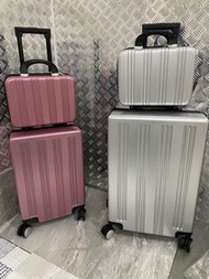 出口日本精緻輕盈20 吋及24 吋旅行箱行李箱 - 各送小型手提箱1 個