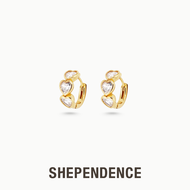 SHEPENDENCE ต่างหูห่วง Huggie คริสตัลรูปหัวใจ Luxe Valentina
