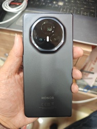 HONOR Magic V3