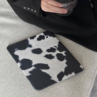 For iPad Pro 11 2021 Case 2020 iPad Air 4 Air 5 2022 Case 360 Degree Rotation For iPad Mini 6 2021 9th 8th 10.2 inch Cover Simple painted black and white cow pattern