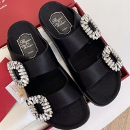 【high quality】original Roger vivierˉ2022 summer outdoor wear all-match flat-bottomed beach shoes rhinestone square buckle rv fairy wind fashion super hot sandals and slippers HOT ✤◆☊