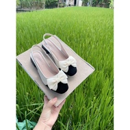 4-5p cream bow with 2 Square Noses <standard form>