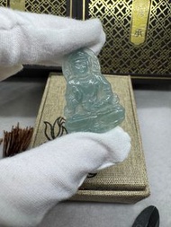 天然緬甸翡翠（A玉） 👉 高冰玻璃種天空藍飄雪花棉觀音吊墜 尺寸25.7x5.7mm（適合男士，女士佩戴）