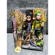 High Cleo de Nile and Deuce Gorgon doll (minus box)