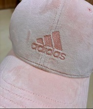 Adidas愛迪達粉紅天鵝絨棒球帽