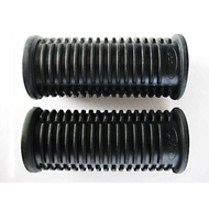 HONDA 250 305 C72 CA72 CA77 CS77 C77 C76 -- FRONT FOOTREST PEG SET RUBBER "NEW" //