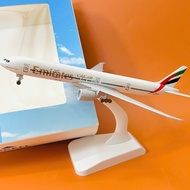 Emirates Airlines Boeing 777-300ER Airplane Model Cast Alloy Wheels 1:400 Scale 20CM