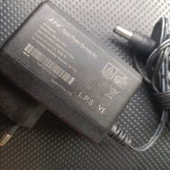 Adaptor 12V 1,5A Bekas