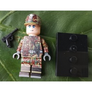 WW2 German in camo uniform and armament 1