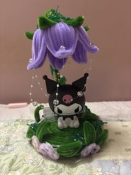 【純手工訂做】Kuromi 庫洛米 夢幻鈴蘭花 遙控發光小夜燈/場景擺設（隱藏式燈光/公仔非正版）💜🕯️