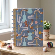 Classic Notebook - Disney Cat (Dotted Line)