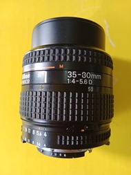 😊Nikon AF Nikkor  35-80mm f4-5.6D, 自動對焦但是可以使用手動對焦相機，適合 AI， AIS (有光圈操控環) 鏡頭通透,  沒有花，沒有發霉，但是裏面有很輕微不經意的