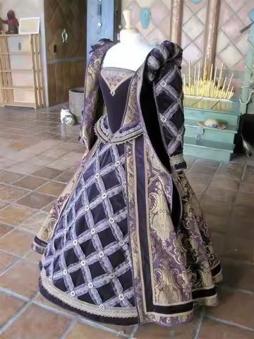 Tudor Elizabethan Queen Anne Boleyn Costume Renaissance Festival Royal Court Ball Gown