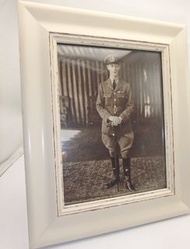 (a) Pearl White Frame w/ King George VI  
