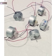 [USED] SMALL 4volt to 5volt dvd dynamo