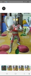 鹹蛋超人Figure 玩具