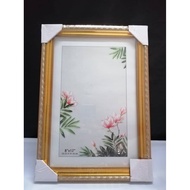 Frame Gambar 8x12 Gold Konvo Family