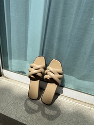 Buckle Me รองเท้าแตะนุ่มนุ่ม สายกลมพันสุดน่ารัก vine