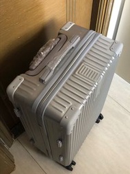 全新24吋銀色超靚行李箱🧳超優質行李喼，現貨行李箱，性價比超高旅行行李箱，高鐵飛機行李箱、luggage，baggage，travel suitcase