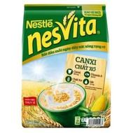 Combo 2 bịch Ngũ cốc dinh dưỡng Nestle Nesvita có đường  (bịch 14 gói x 25g) và ít đường (bịch 14 gó