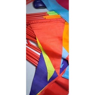 7-color triangle flag combo of 100 flags