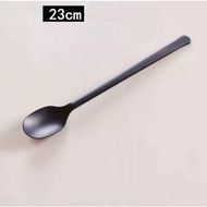 Sudu Plastik Panjang Hitam Pakai Buang / Disposable Long Black Plastic Spoon