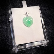 天然翡翠A玉．冰糯種花青玉杏心連18K白金扣頭