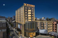 Vienna Hotel (Maoming Shalang Star Store)