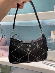 กระเป๋าสะพายข้าง Lyn 9 นิ้ว