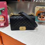 Chanel boy Chanel 20cm A67085 黑色牛皮金扣