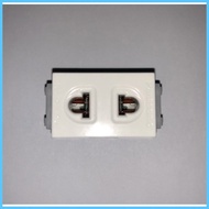 ☾ ♂ ✁ Panasonic WIDE Series Universal Outlet WEG10919-5 Receptacle Outlet 16amp