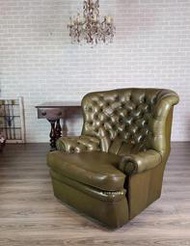 【卡卡頌  歐洲古董】英國 Chesterfield 橄欖綠 牛皮 沙發 主人椅 釘釦沙發 皮沙發 so0038