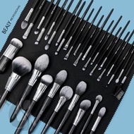 BỘ CỌ TRANG ĐIỂM XẾP LỚP LÔNG NHUNG BEALY 32C