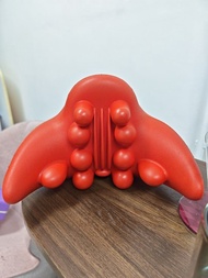 紅色頸枕 脊椎按摩器