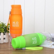 H2O Infuser Drinking Bottle Tumbler Orange Squeezer Infused Water Fruit Juice Water Bottle