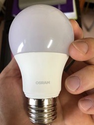OSRAM省電燈泡。黃光