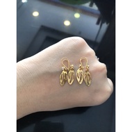 375 natural gold carved leaf earrings