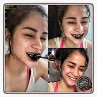 Teeth Whitening Active Charcoal Treats Yellow, Freckles & Tartar
