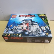 全新 Lego Ninjago 70617 Temple of the Ultimate Weapon 樂高旋風忍者系列 究極的最終武器神殿，全新，未開，盒完美，合收藏 (如圖) 。要求四角完美/完美